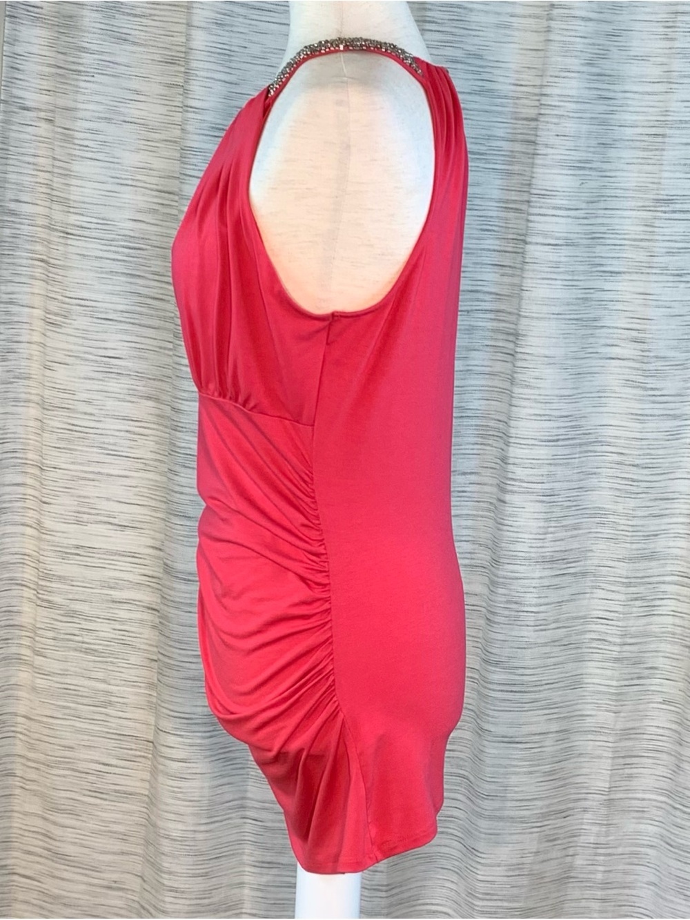 White House Black Market solid pinkish to reddish sleeveless top. - Picture 10 of 16